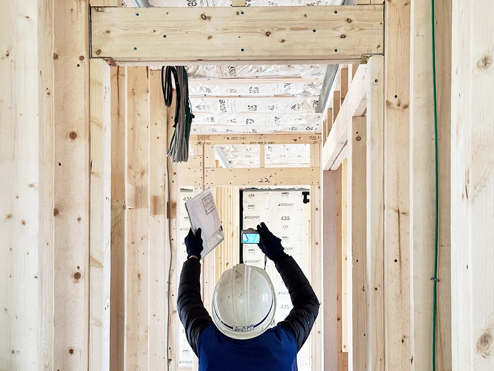 ＪＩＯによる断熱検査の様子