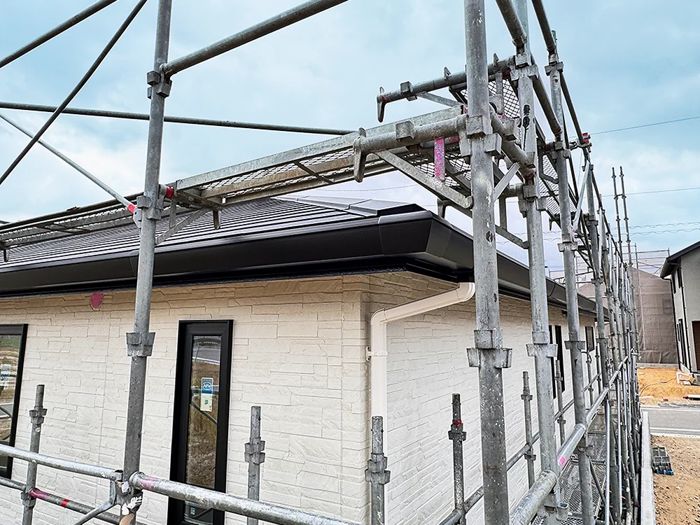 足場解体作業の様子