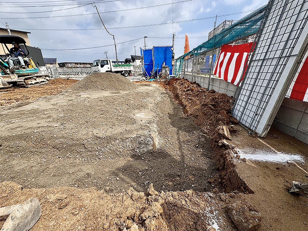床掘を終えた基礎部分