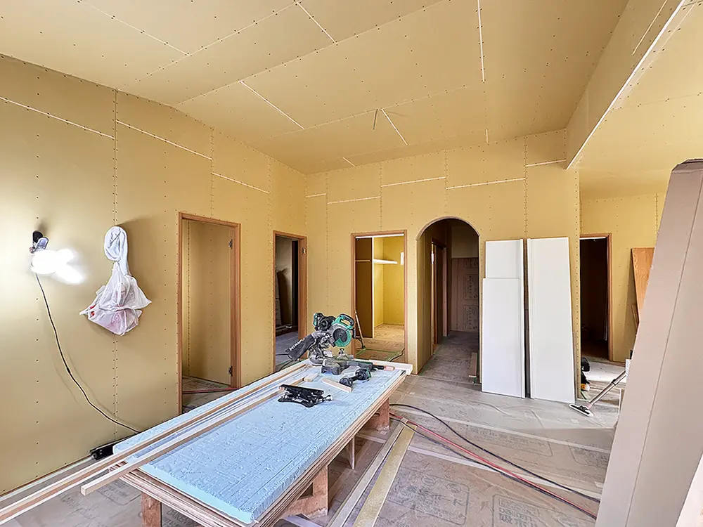 大野城市「広がる空間が心地よい平屋」建築現場