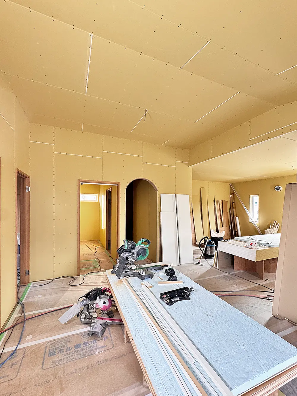 リビングスペースの下地施工
