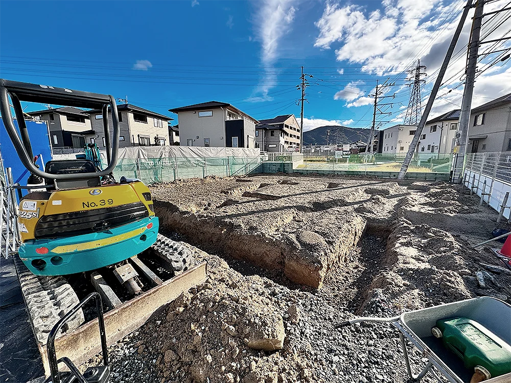 着工・掘削工事の様子