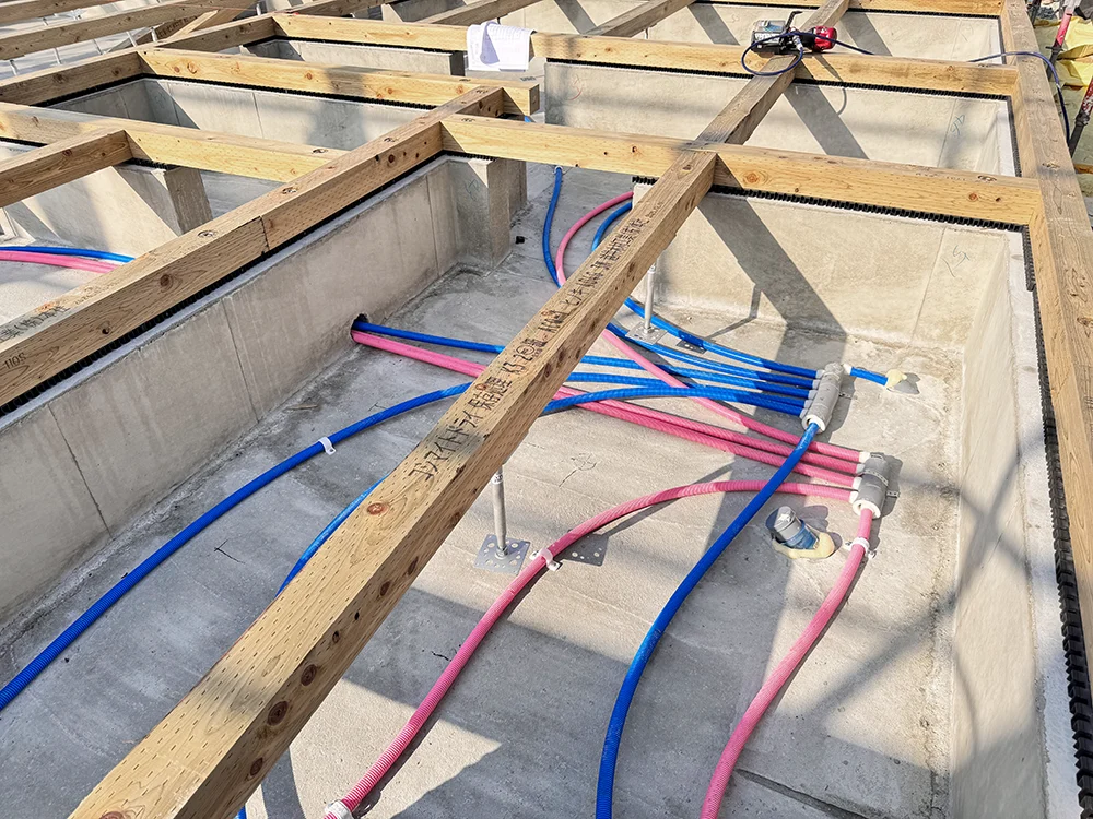 配管工事・躯体土台の様子