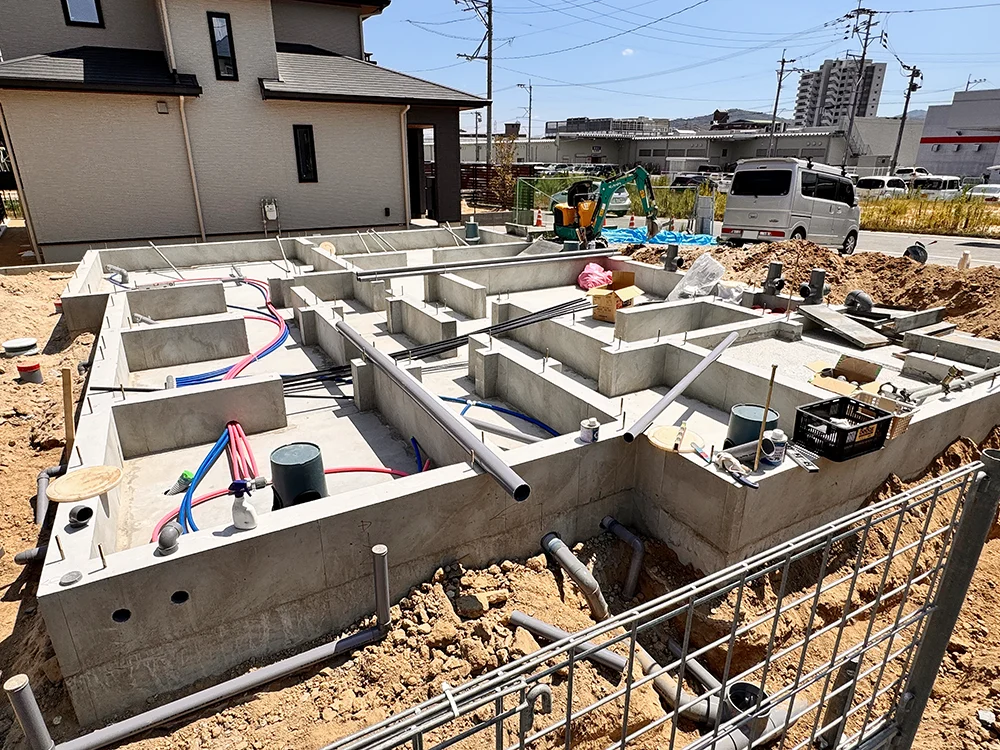基礎工事③・足場組立・土台敷き
